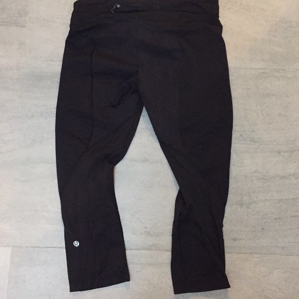 Lululemon crops
